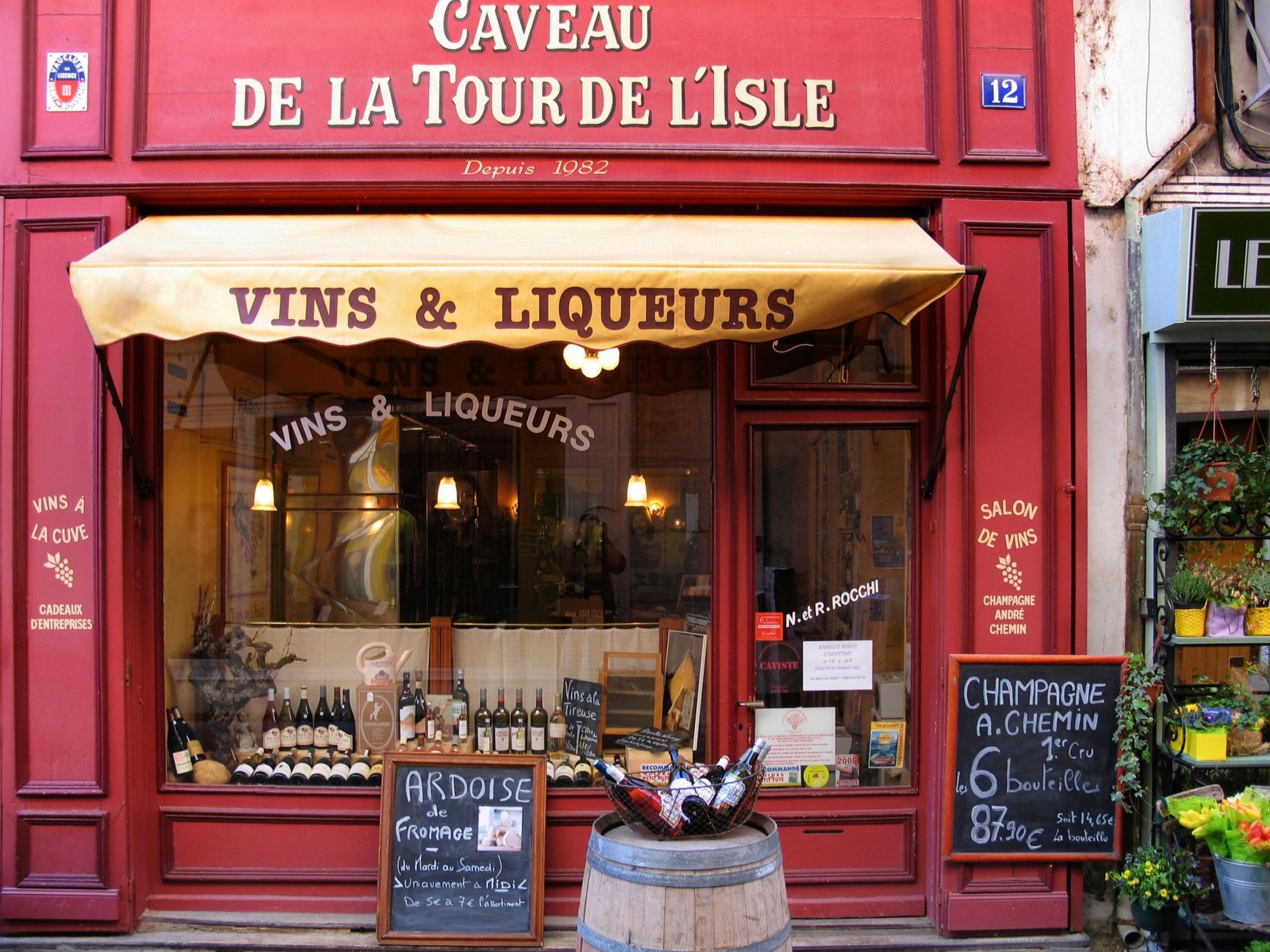 Caviste équipe à Reims